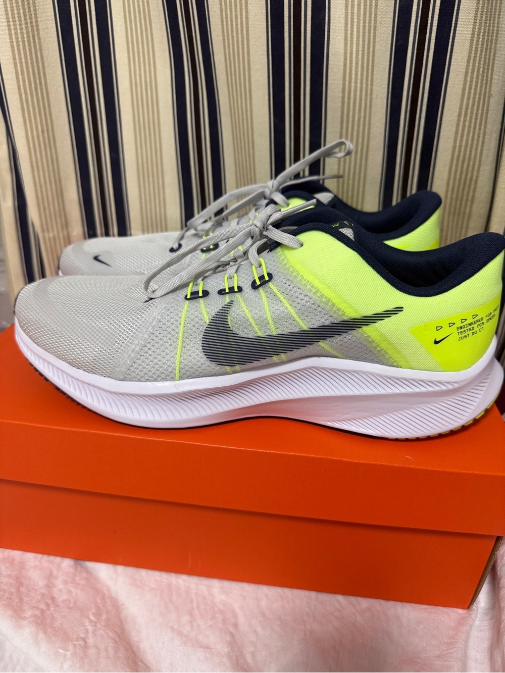 Nike Men’s Athletic Shoes - Light Gray & Neon Yellow